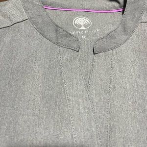 Healing hands scrub set. Med. Grey